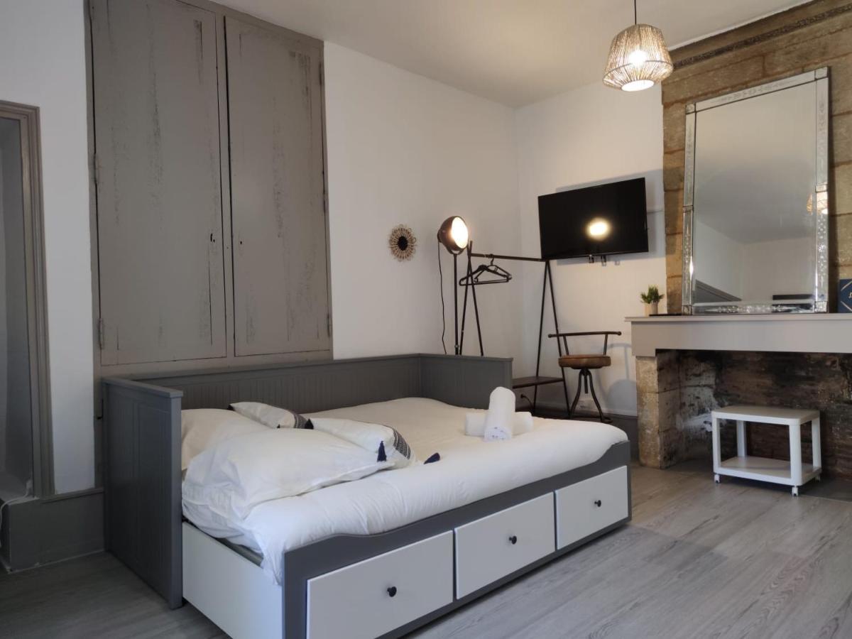 *Les Studios L'Amandine* Périgueux Екстериор снимка